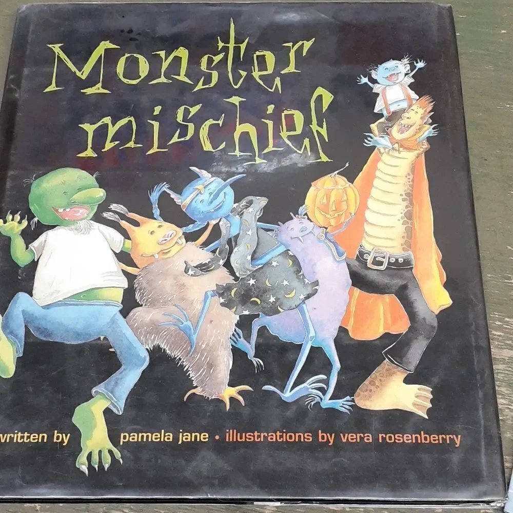 Halloween books- 5 piece‎ set